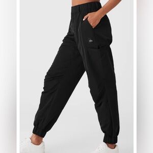 ALO High-Waist Break Black Line Jogger, size medium, new without tags.